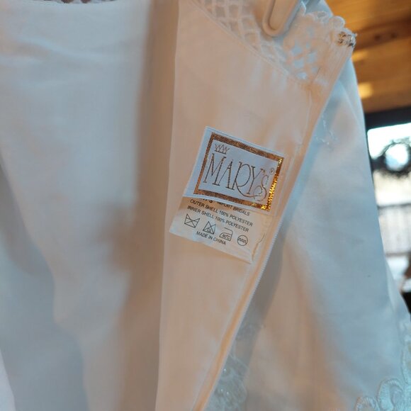 Marys basque waist white  wedding dress gown beaded detachable sleeves size 18 - Picture 11 of 13